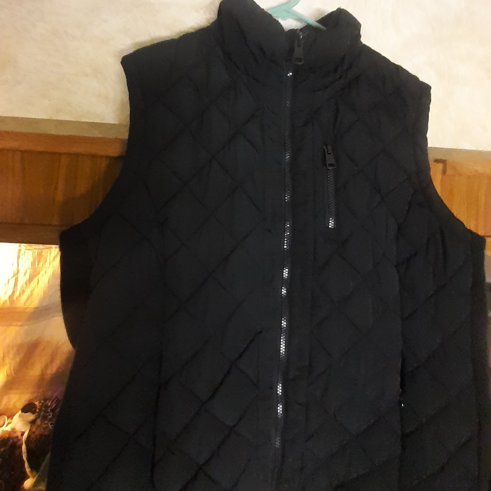 Andrew Marc Black Color Vest